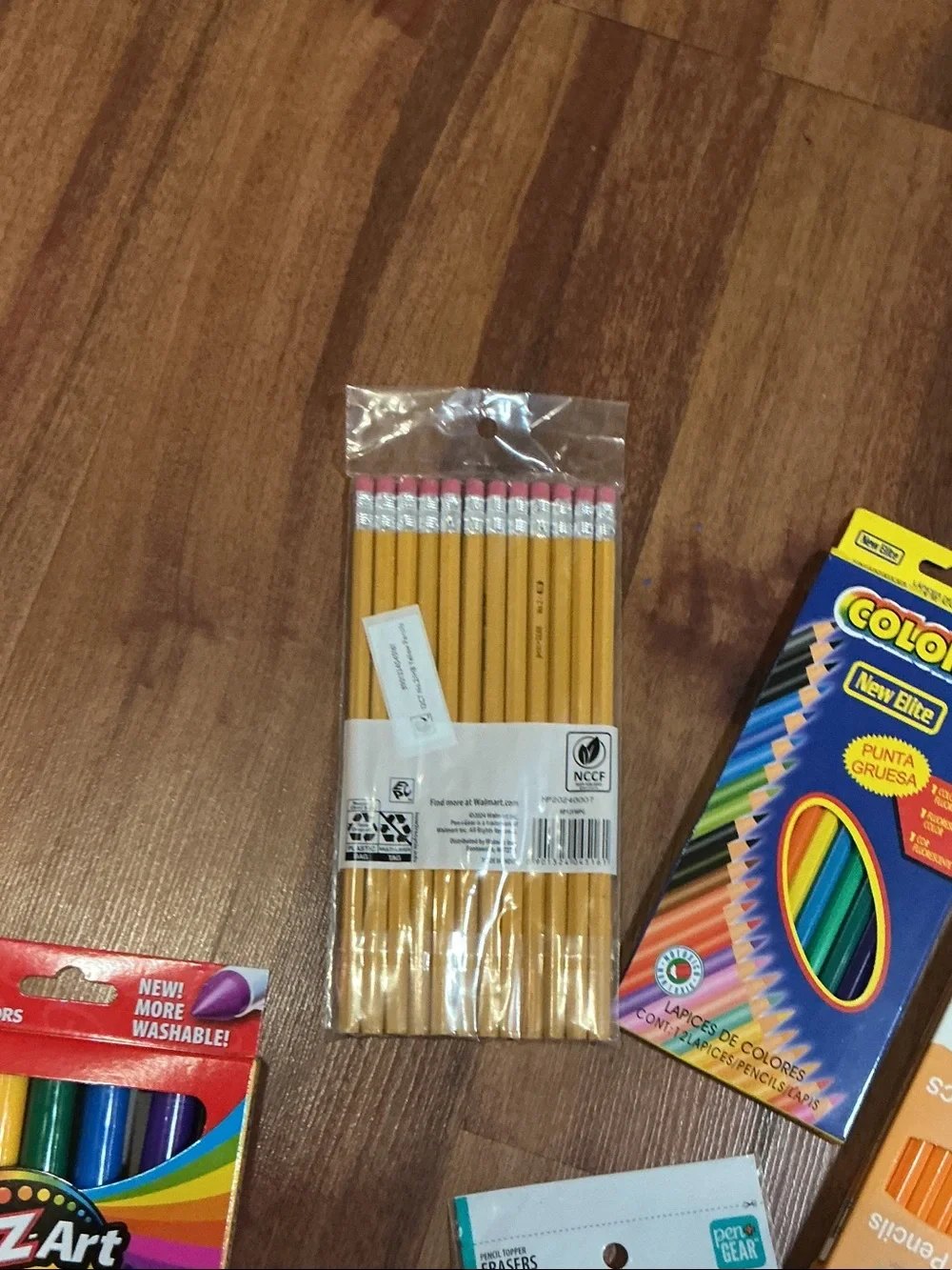 Bundle Public School Multicolor 36 Pencils & Markers colores 25 erasers new